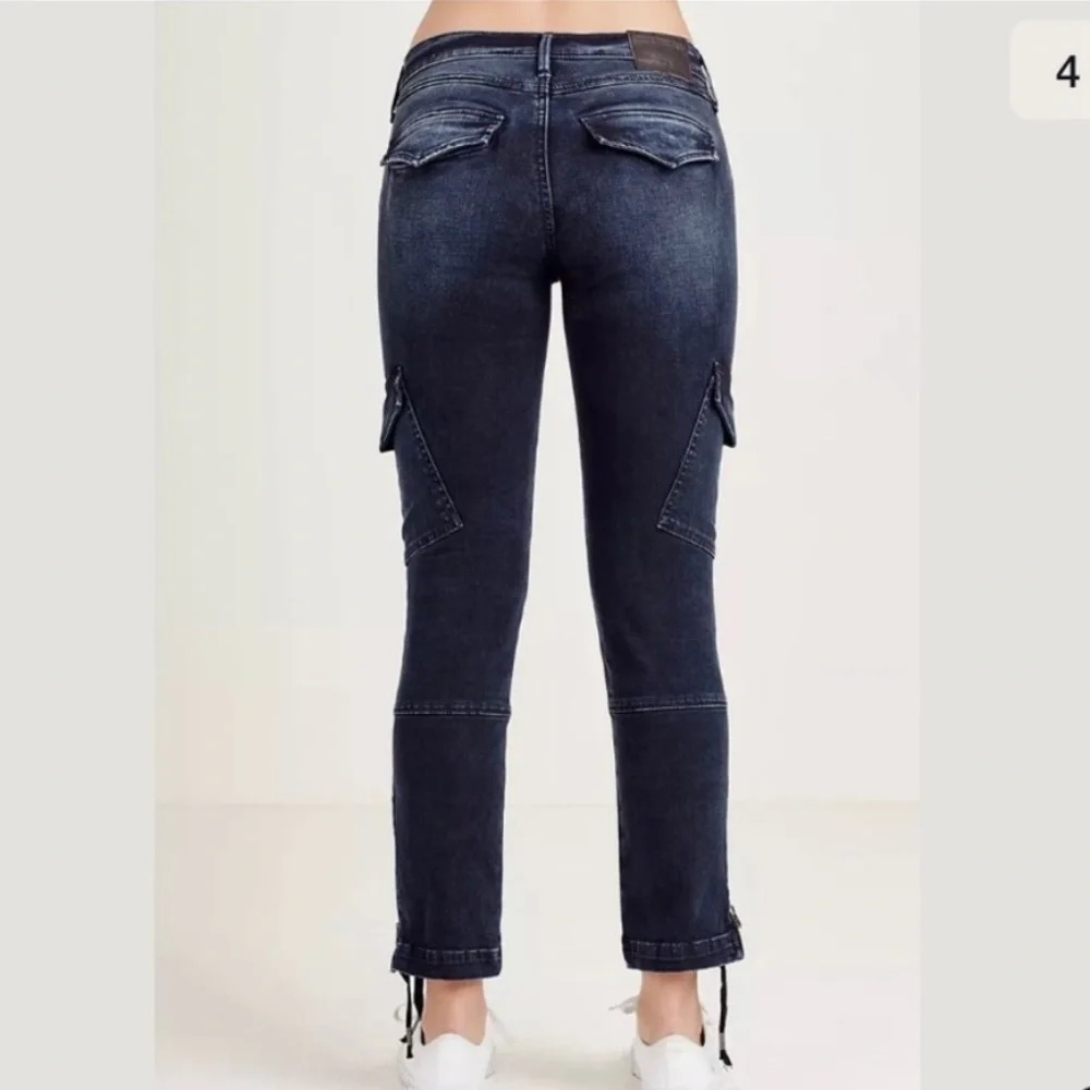 True Religion Halle Mid Rise Super Skinny Cargo Moto Jean Size 25 - Picture 2 of 16